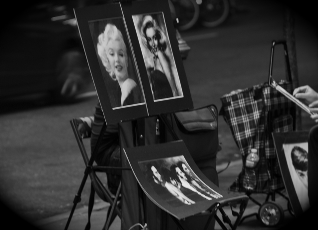 street drawing of Marilyn Monroe
