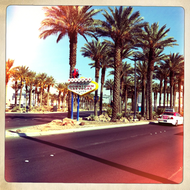 welcome to downtown las vegas sign