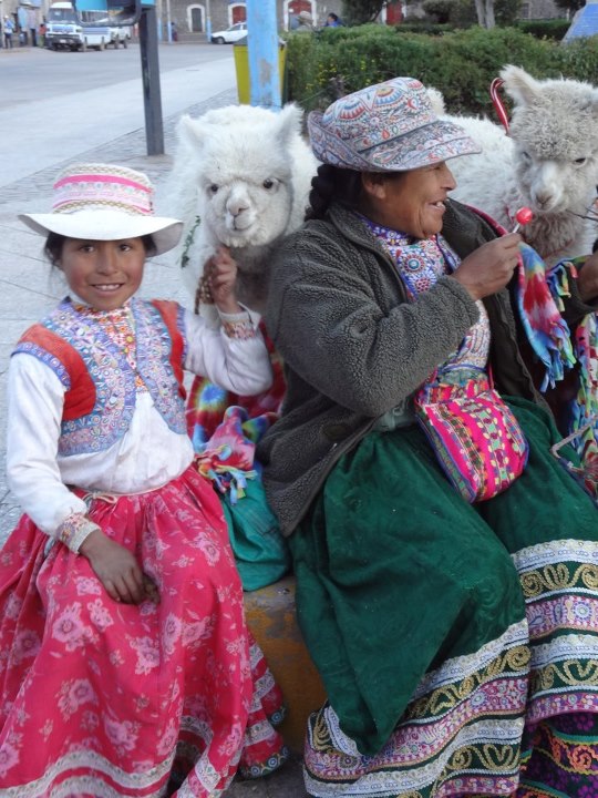 women in Chivay