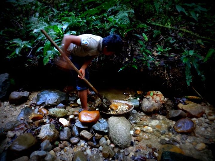 looking for gold deposits from the mountain